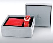 精美女式商務(wù)套裝