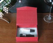 精致紙盒兩件套(倒酒器+真空酒塞)