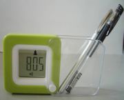 時(shí)計(jì)透明筆筒